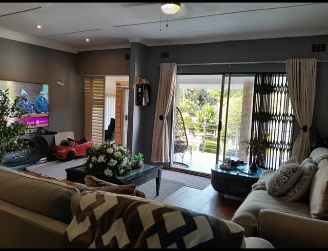 5 BEDROOM HOUSE FOR SALE IN BLUFF